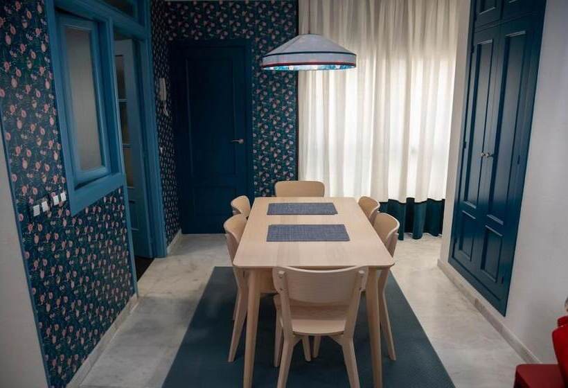 هتل Smartr Sevilla Las Dueñas