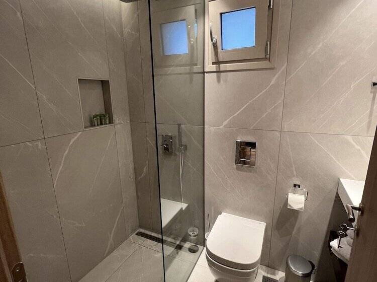 هتل Studio Nikiti Beach