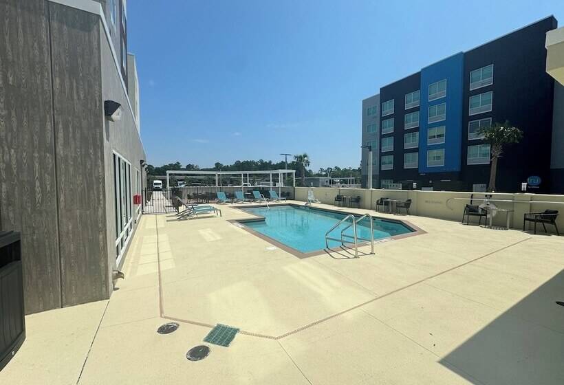 هتل Towneplace Suites Jacksonville Airport