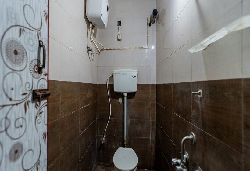 هتل Vasavi Residenzcy