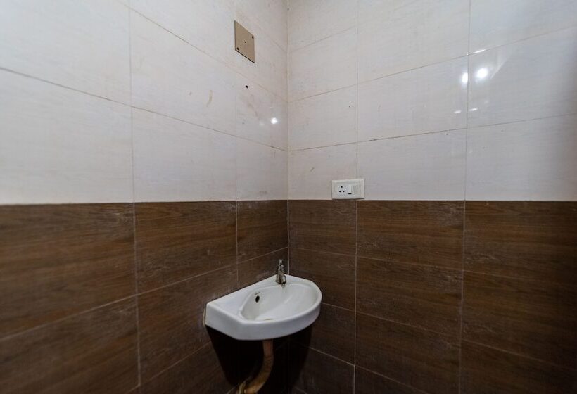 هتل Vasavi Residenzcy