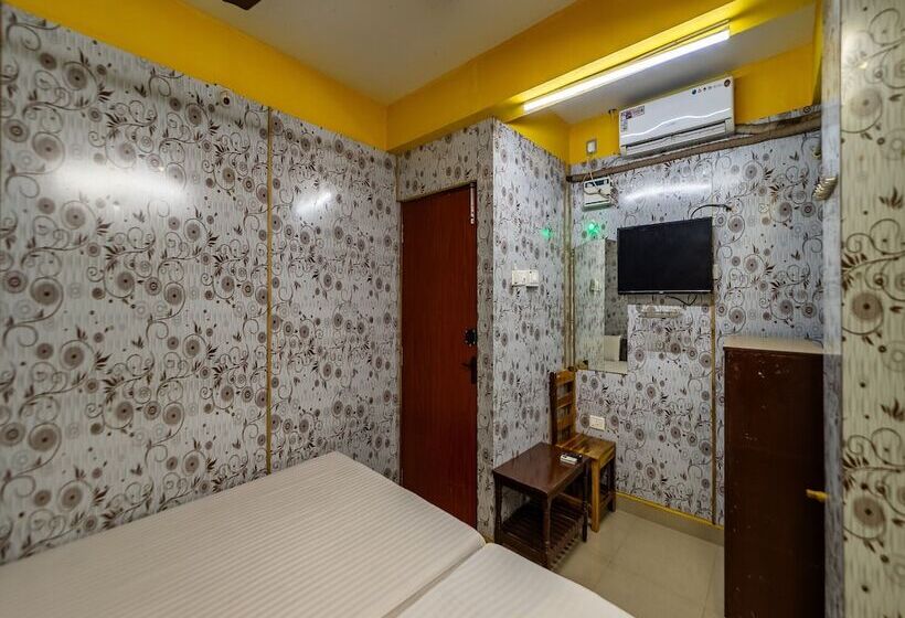 هتل Vasavi Residenzcy