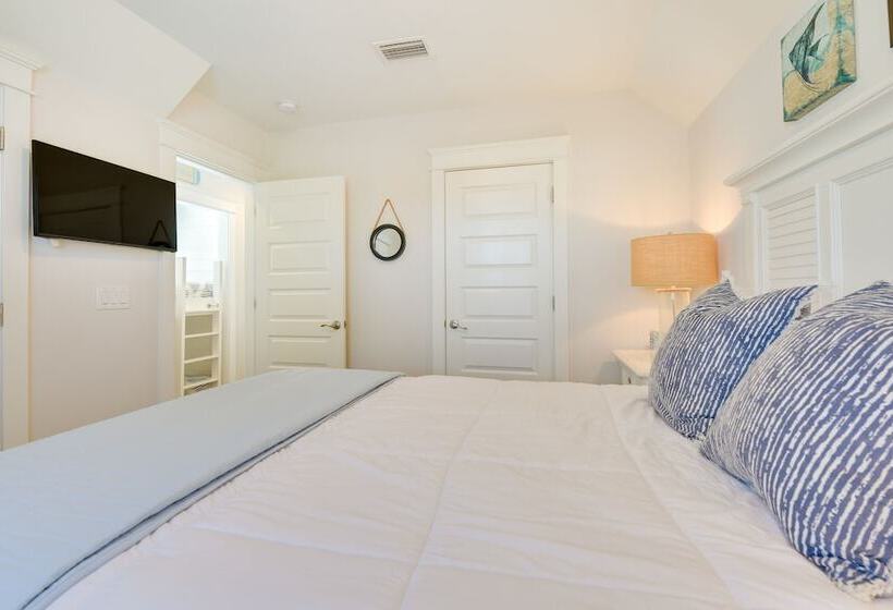 Idyllic Santa Rosa Beach Home: Near 30a Beaches!