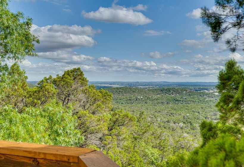 Jonestown Retreat W/ Deck: 6 Mi To Lake Travis!