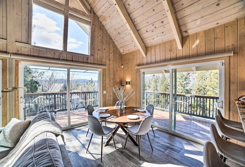 Lake Arrowhead Cabin: Private Deck & Hot Tub!