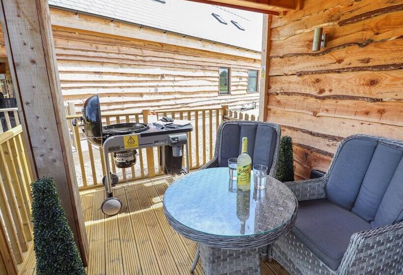 Lake View Lodge
