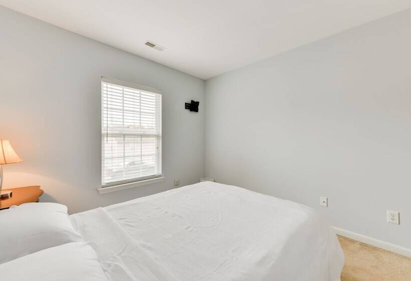 Charlotte Home ~ 11 Mi To Downtown!