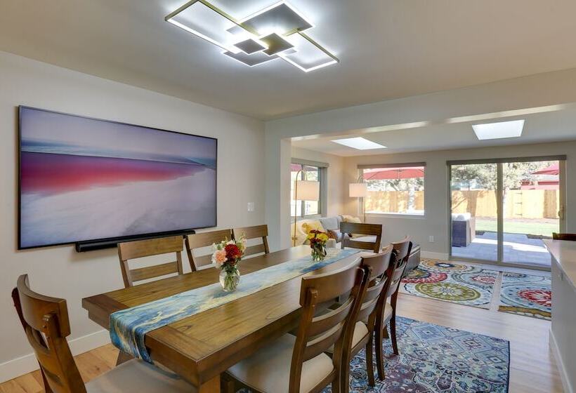 Modern Wheat Ridge Home W/ Private Hot Tub & Sauna