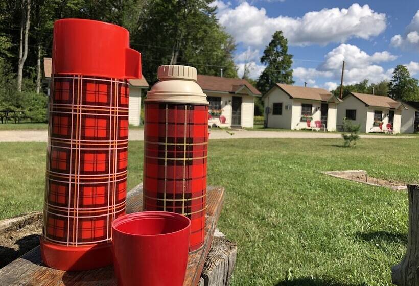 Mackinaw Timbers Cabins