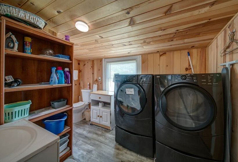 Moonshiner S Cabin Minutes From Two Wheels!