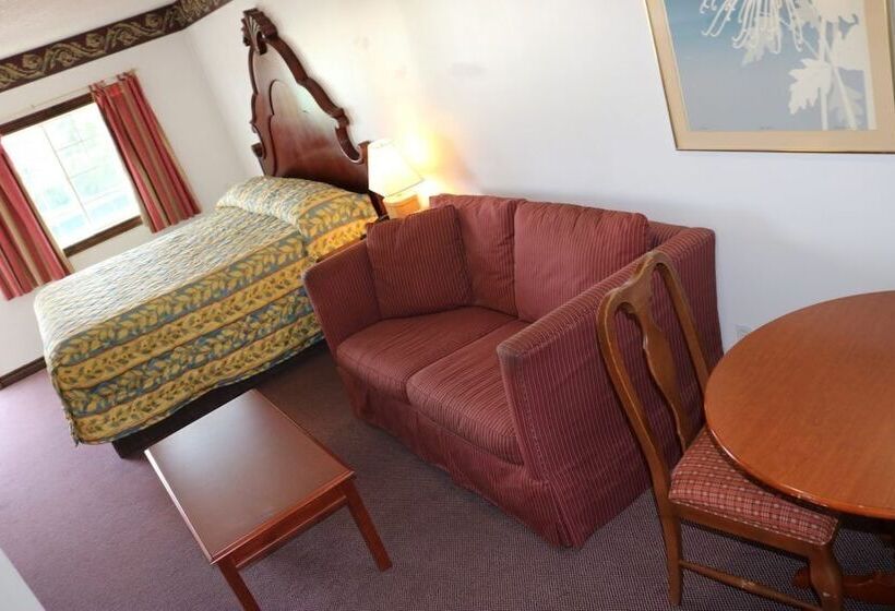 מוטל Fenelon Inn
