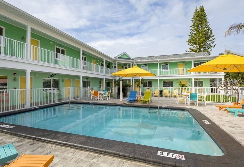 فندق على الطريق The Lofts At St Pete Beach