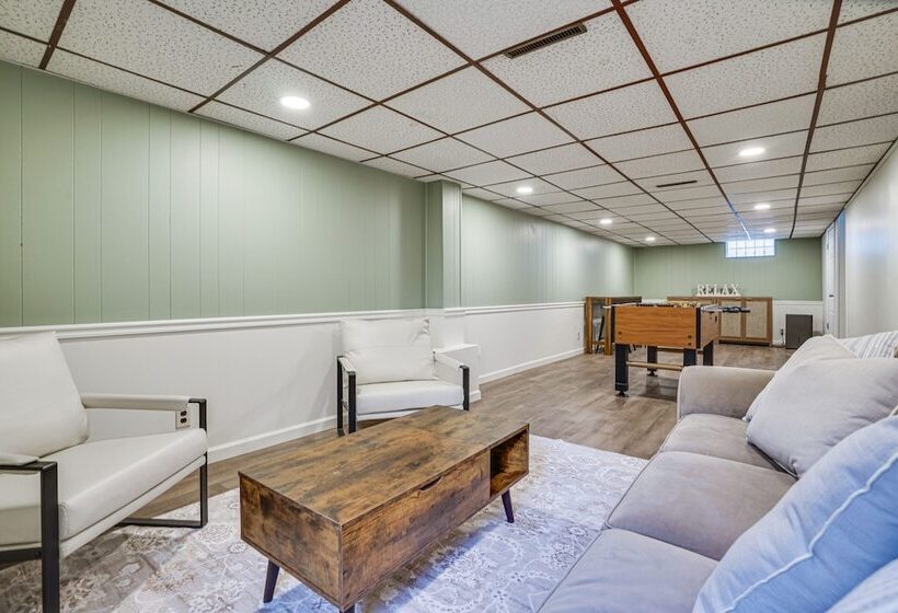 Oakdale Home W/ Deck   7 Mi To Downtown St Paul!