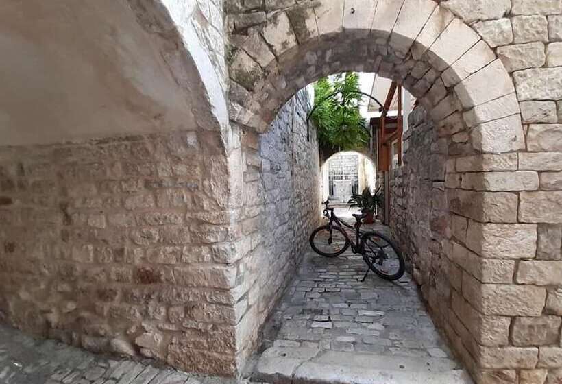 پانسیون Dragazzo Apartment