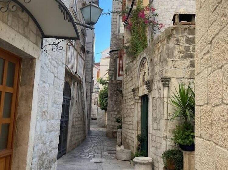 پانسیون Dragazzo Room