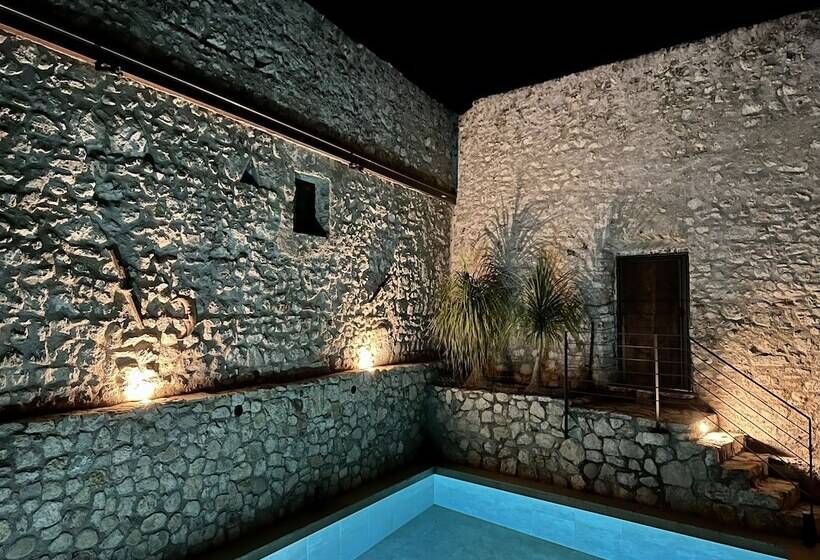 پانسیون Villa Del Lis