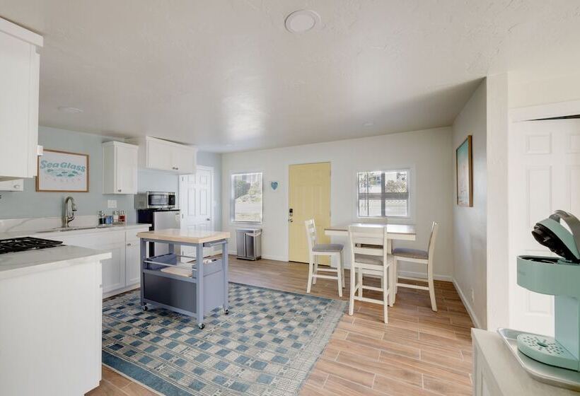 Pet Friendly Cayucos Home: Walk To Public Beach!