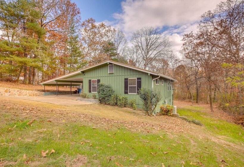 Pet Friendly Chattanooga Cabin W/ Hot Tub & Kayaks