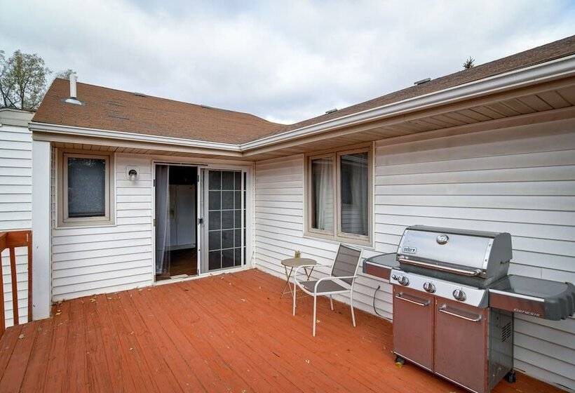 Pet Friendly Urbandale Home ~ 8 Mi To Des Moines!