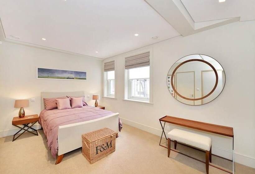 اقامتگاه Charming 3 Bed House In London