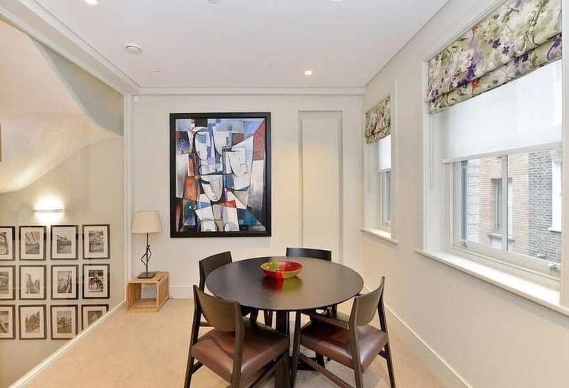 اقامتگاه Charming 3 Bed House In London