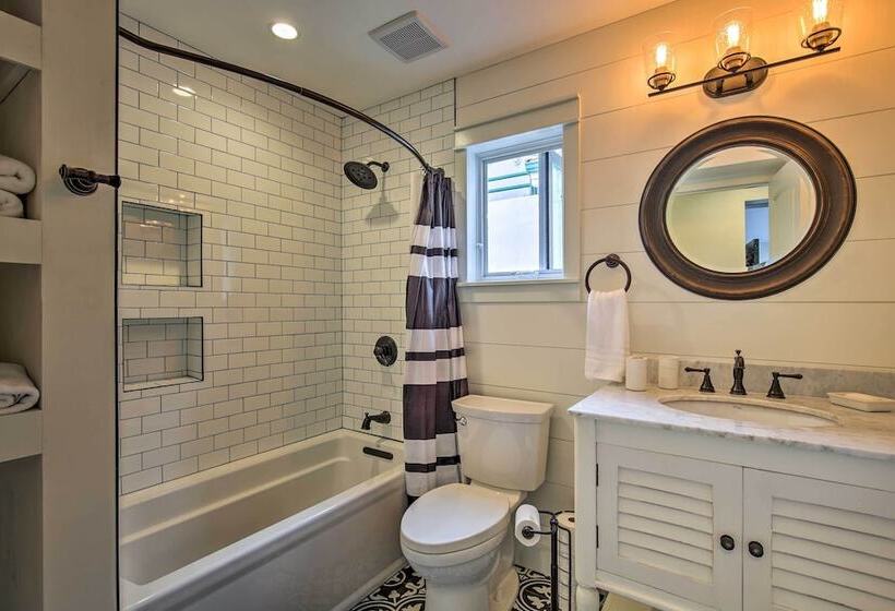 San Diego Home   Walk To Sail Bay & Mission Beach!