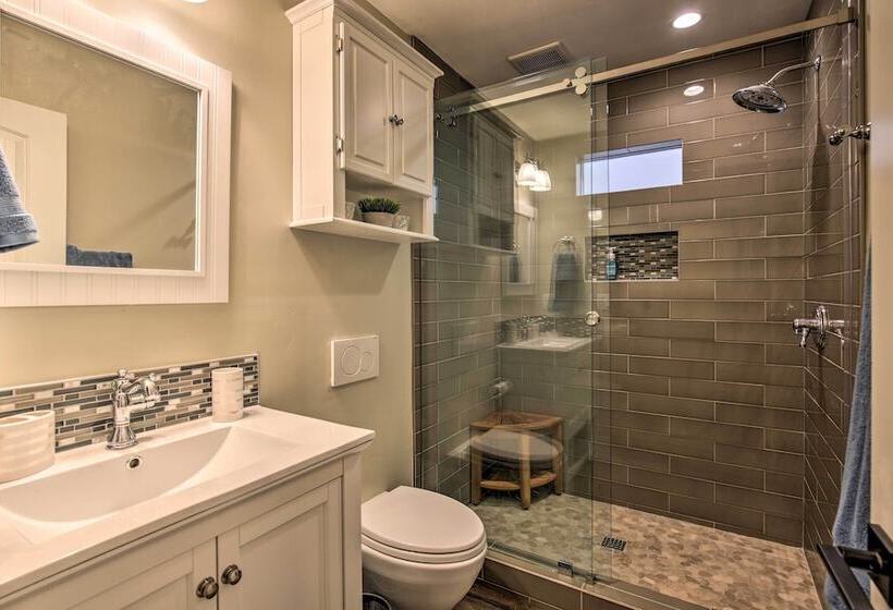 San Diego Home   Walk To Sail Bay & Mission Beach!