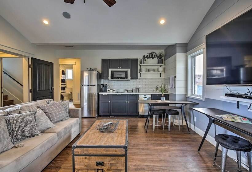 San Diego Home   Walk To Sail Bay & Mission Beach!