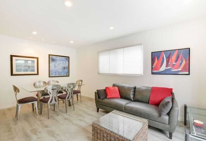 San Diego Home W/ Deck: Walk To Mission Beach!
