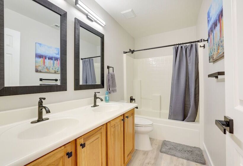 Spacious Estrella Oasis W/ Private Pool!