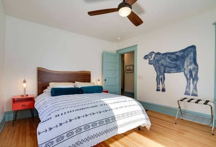 Spacious Minneapolis Home   2 Mi To Downtown!