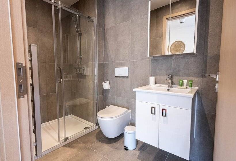Stunning City View Apartments In Milton Keynes, Central Location Close To Everything, Free Parking