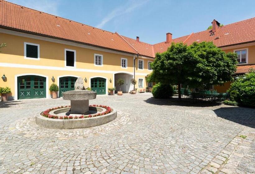 ユースホステル Gasthof Fischer Dörnbach