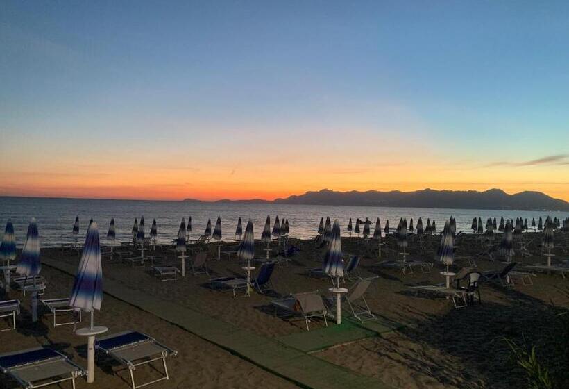 تختخواب و صبحانه Casammare