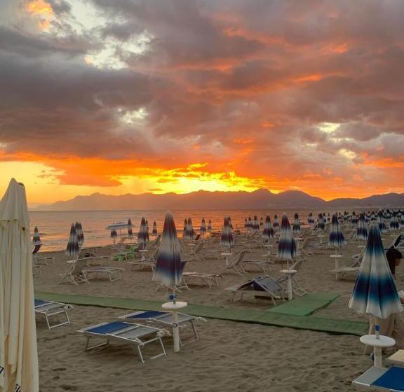 تختخواب و صبحانه Casammare