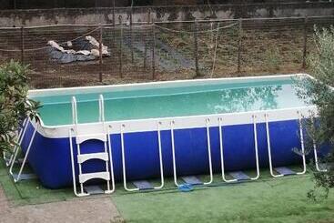 تختخواب و صبحانه Countryhomeantonella