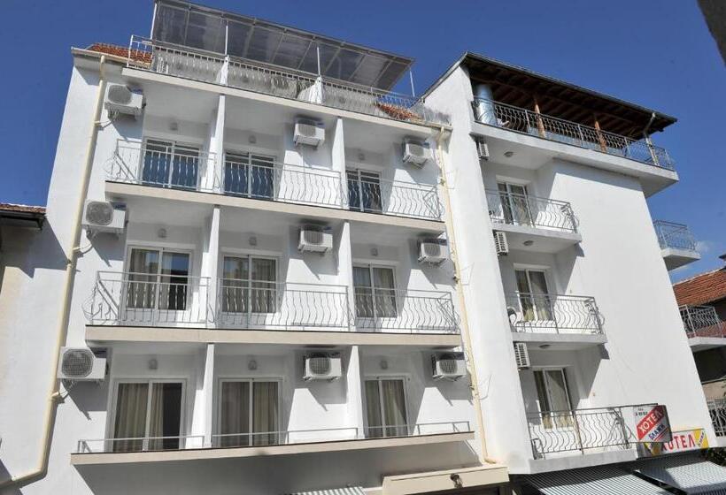 Family Hotel Blazhi