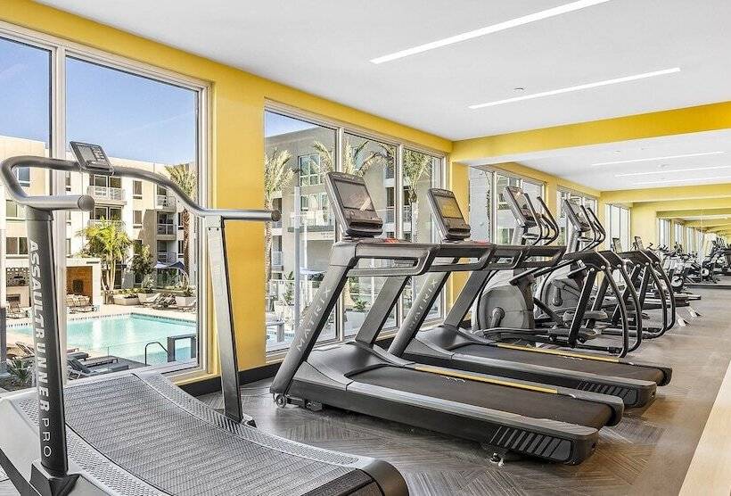 Global Luxury Suites Irvine