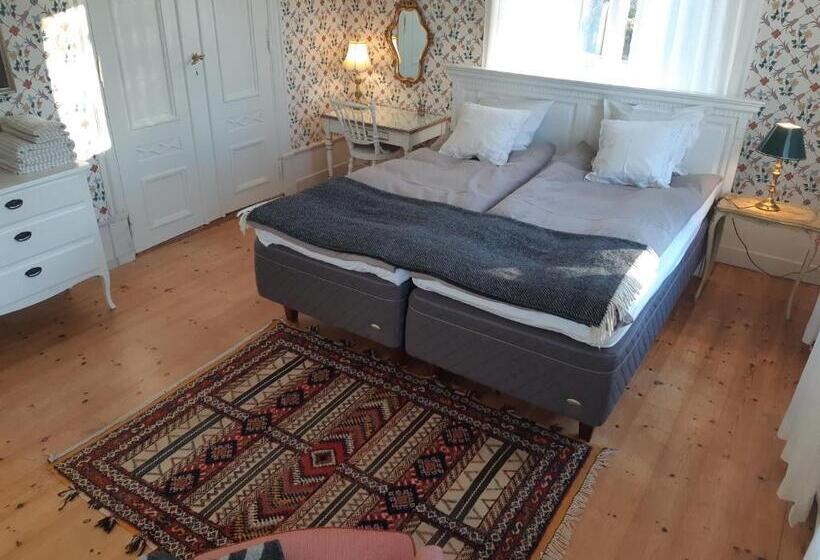 Hoby Gård B&b