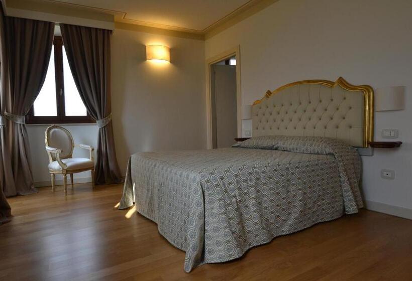 فندق Palazzo Riccucci