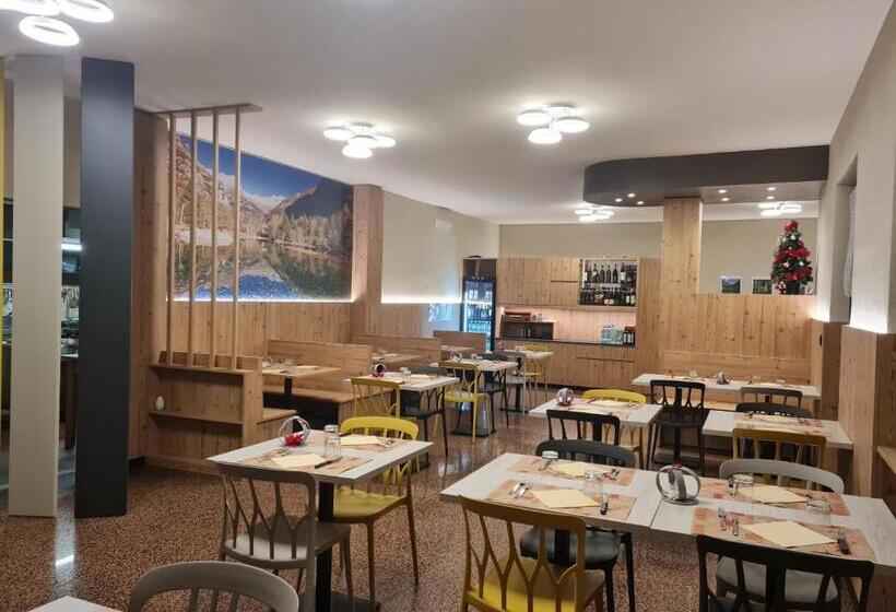 호텔 Ristorante Bucaneve