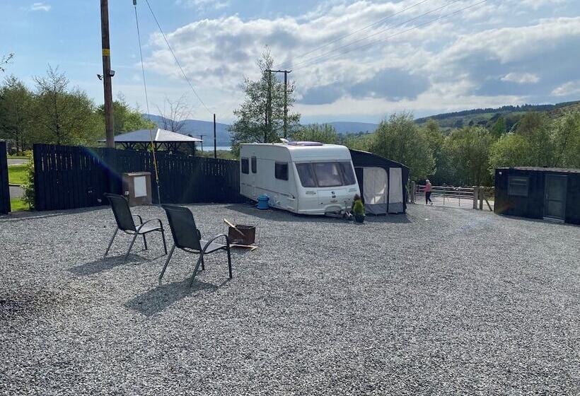 Отель Rostrevorvalley Caravan Experience Private Hottub