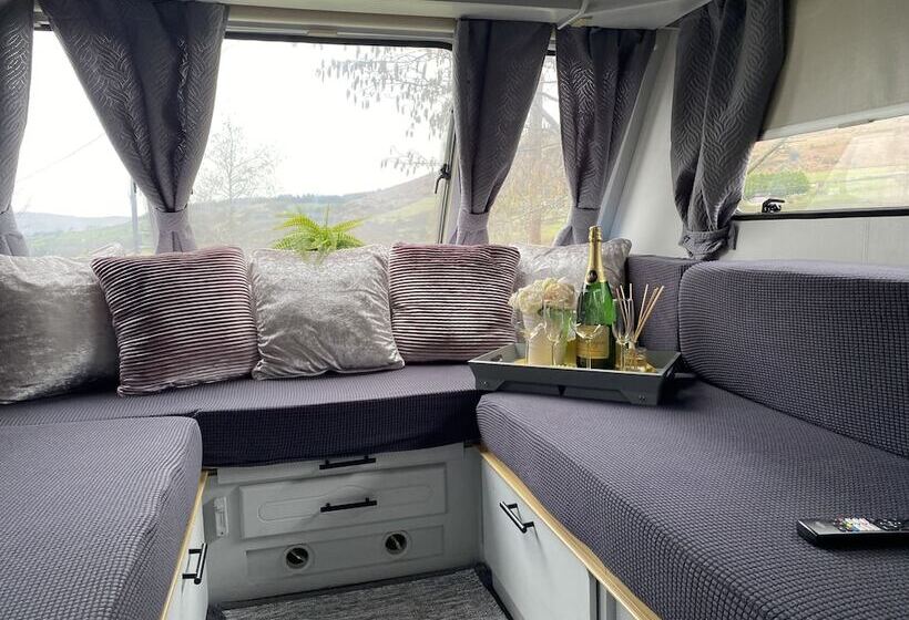 호텔 Rostrevorvalley Caravan Experience Private Hottub