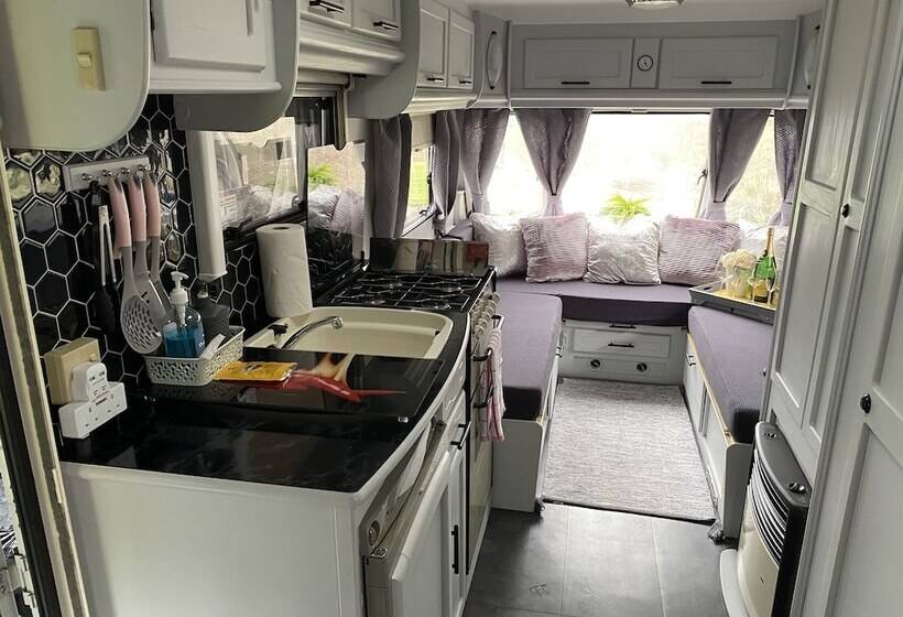 호텔 Rostrevorvalley Caravan Experience Private Hottub