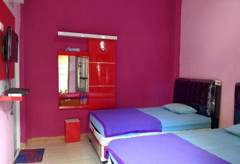 فندق Sunset Beach Labuhan Jukung