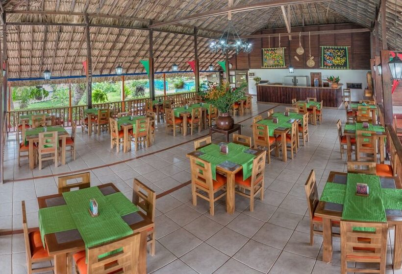 هتل Tacarcuna Lodge