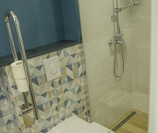 هتل Vila Sarisa