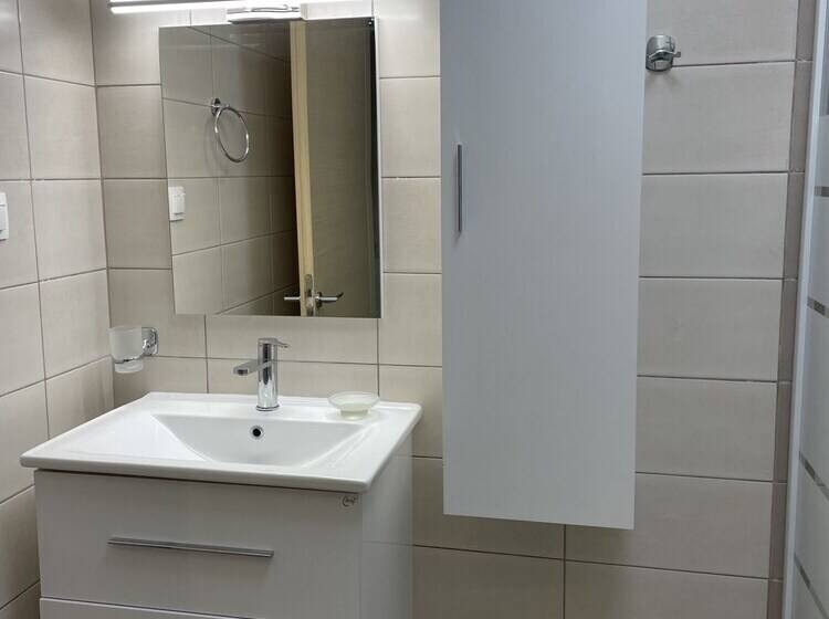 Mythos Apts Rentit