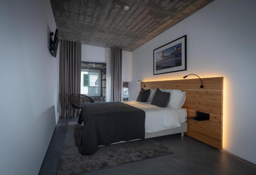 North Shore Hostel