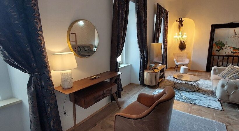 Opera Apartments